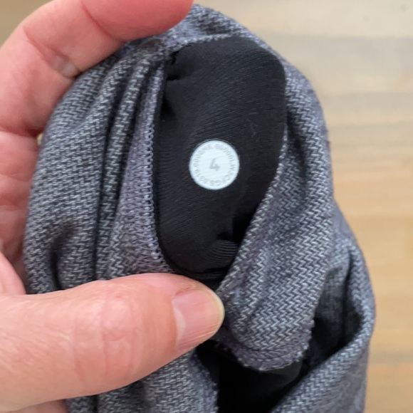 Lululemon Align Pant II 25"
Heathered Herringbone - Picture 3 of 3